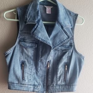 Candie's Sleeveless Jean Jacket, M